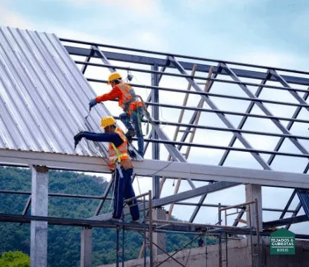 precio cambiar tejado completo de chapa metálica en Burgos